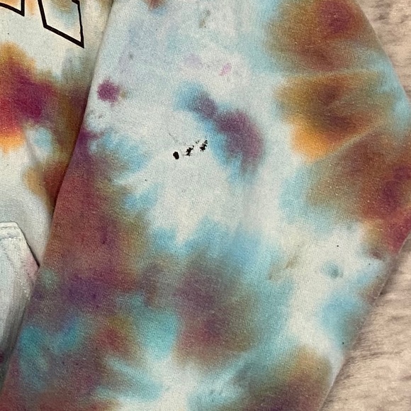 WKLN TIE DIE SWEATER - Picture 2 of 2